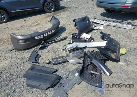 2006 Toyota Camry Le z USA, uszkodzony, nr VIN 4T1BE32KX6U729145